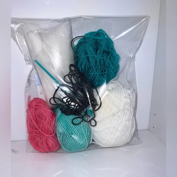 Cottondale, Sara the Unicorn diy crochet kit. NIB, 13” - Picture 4 of 8